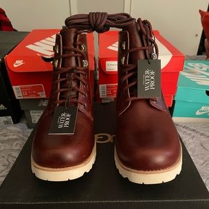UGG WATERPROOF RAIN BOOTS